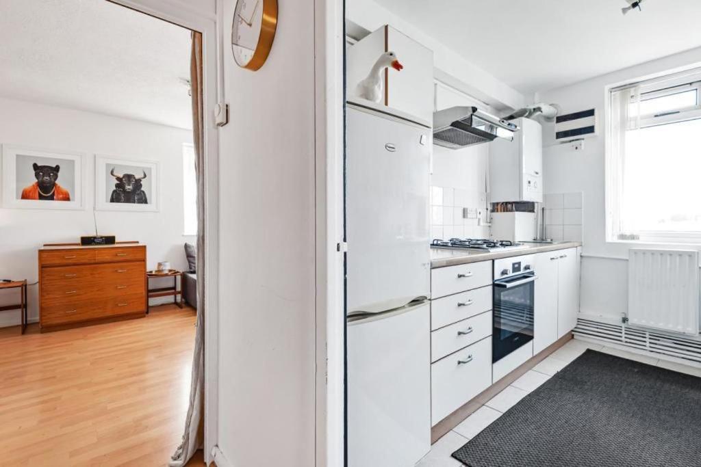 Апартаменты Flat 13 Лондон Экстерьер фото